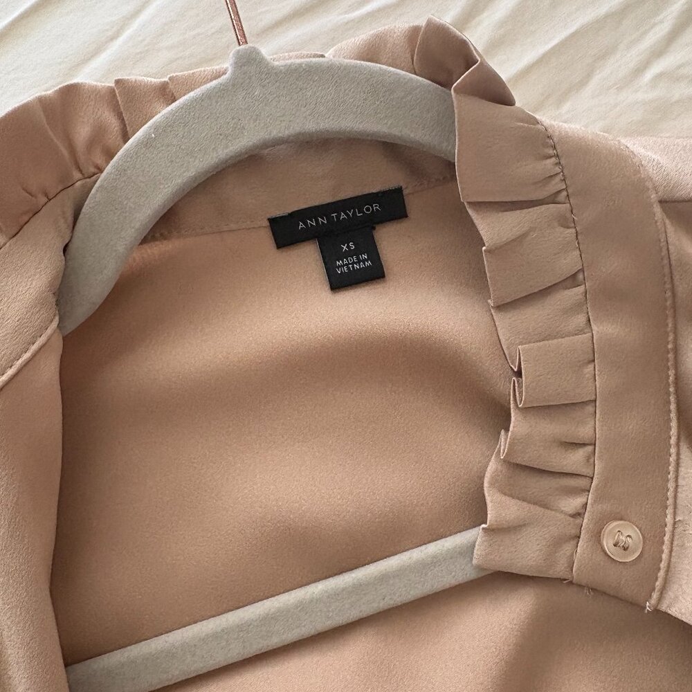 Gold Ann Taylor Ruffle Neck Blouse. XS